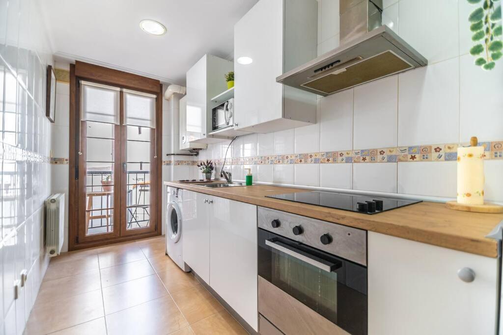 Piso De Diseno En El Casco Antiguo Apartman Castro Urdiales Kültér fotó